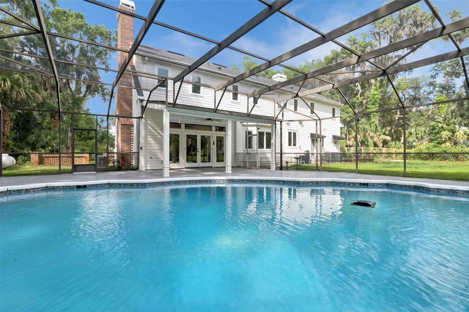 ELYSIUM CLUB - Residential