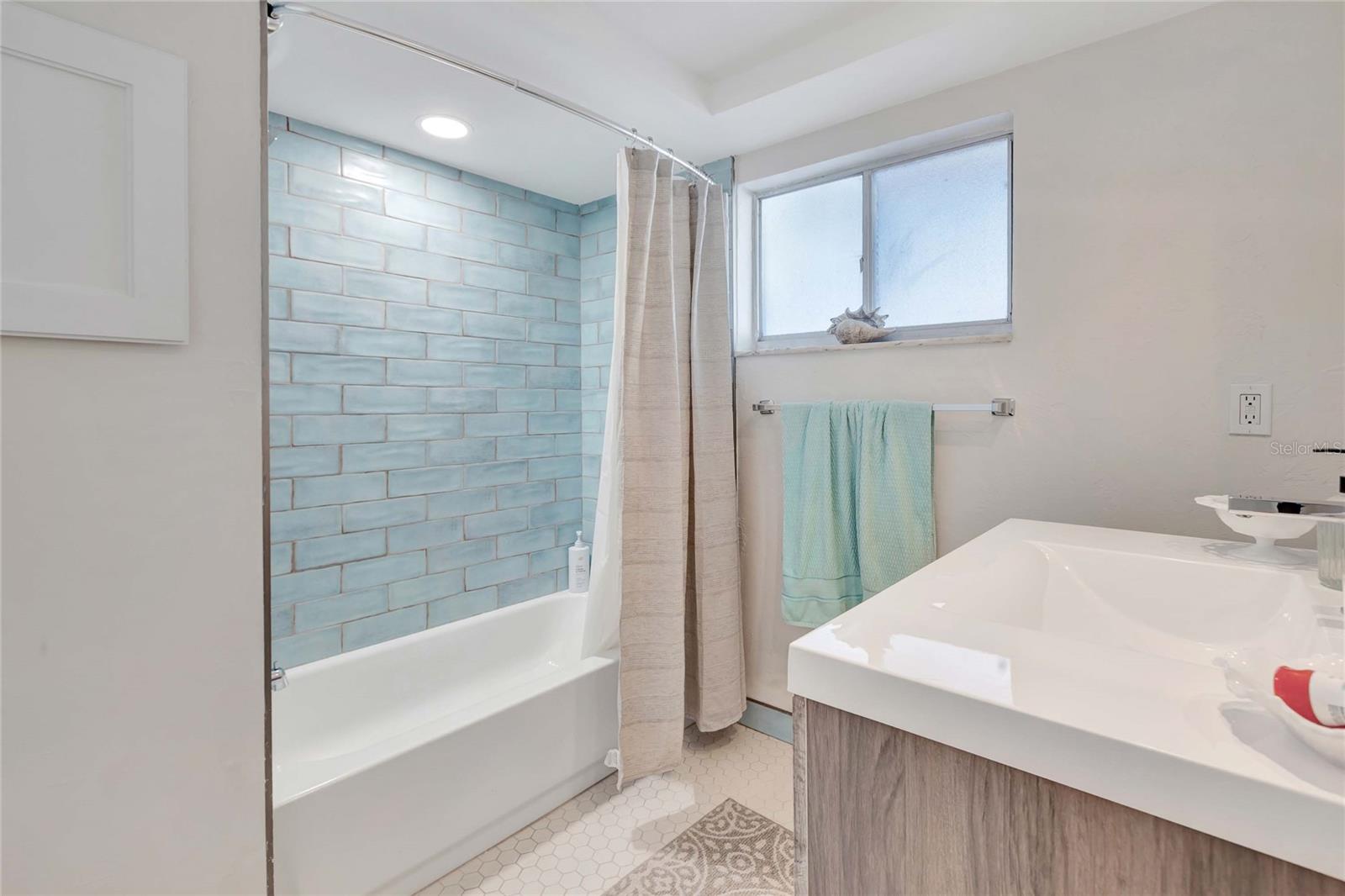 SUNLAND APTS - Residential Lease