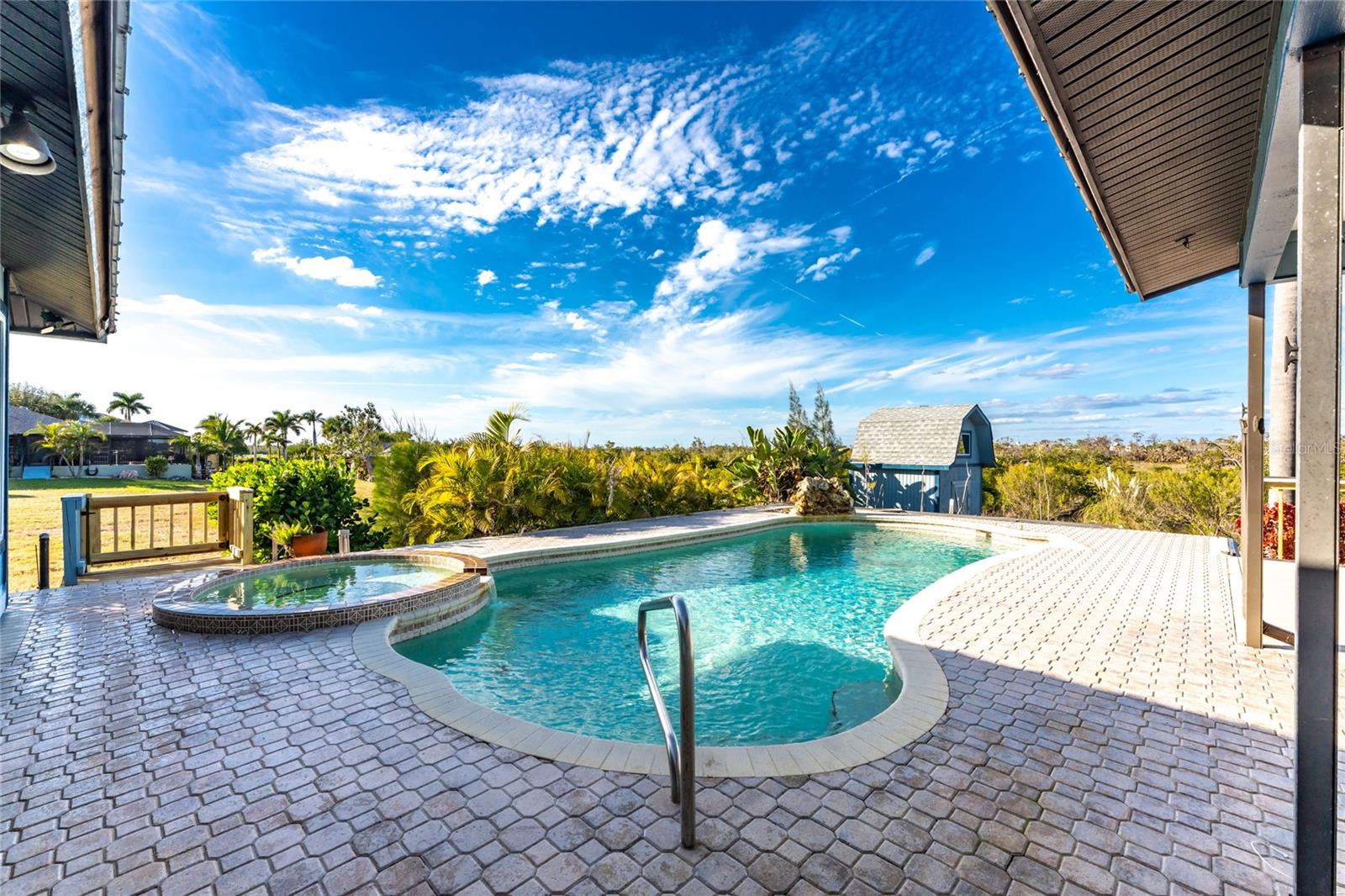 CAPE HAZE - Residential