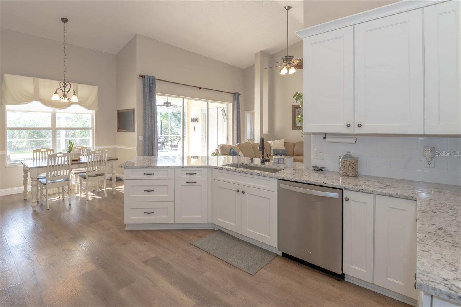 RIVER HILLS COUNTRY CLUB PARCE - Residential