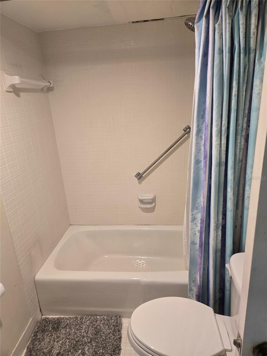 STARBOARD TOWER - Residential Lease