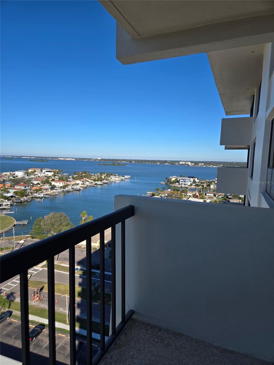 STARBOARD TOWER - Residential Lease