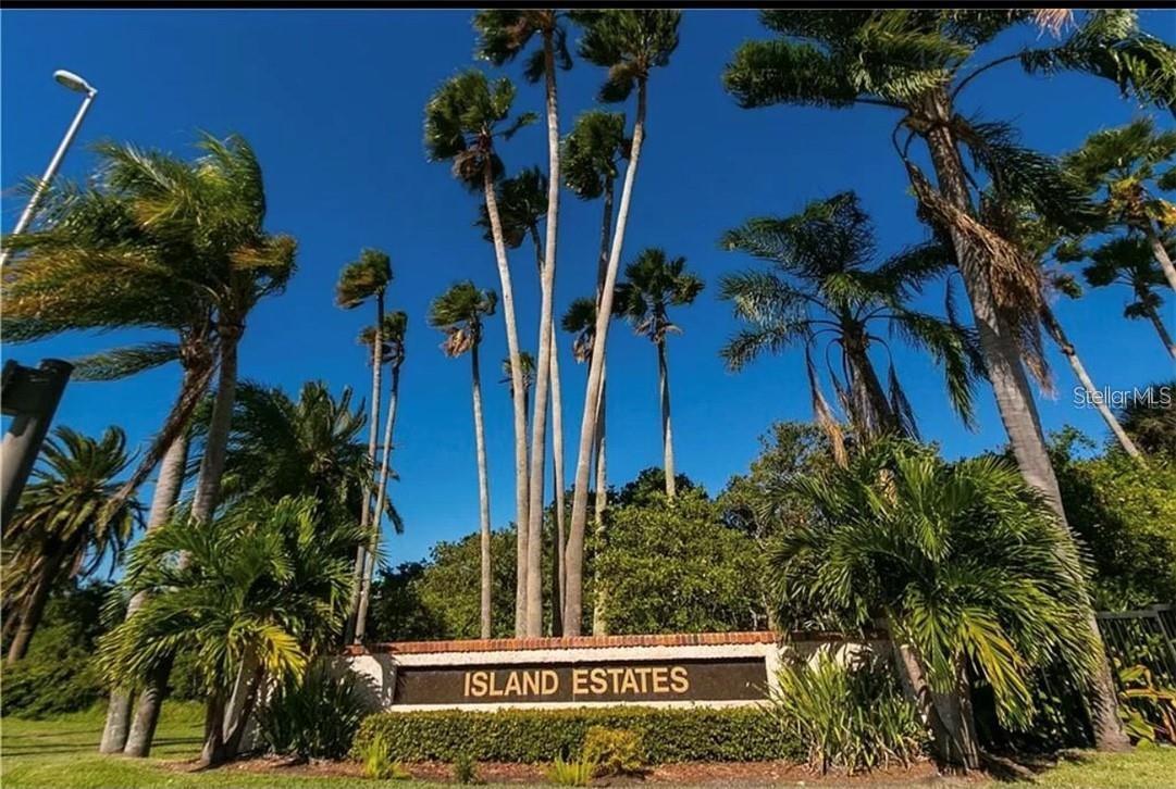 STARBOARD TOWER - Residential Lease