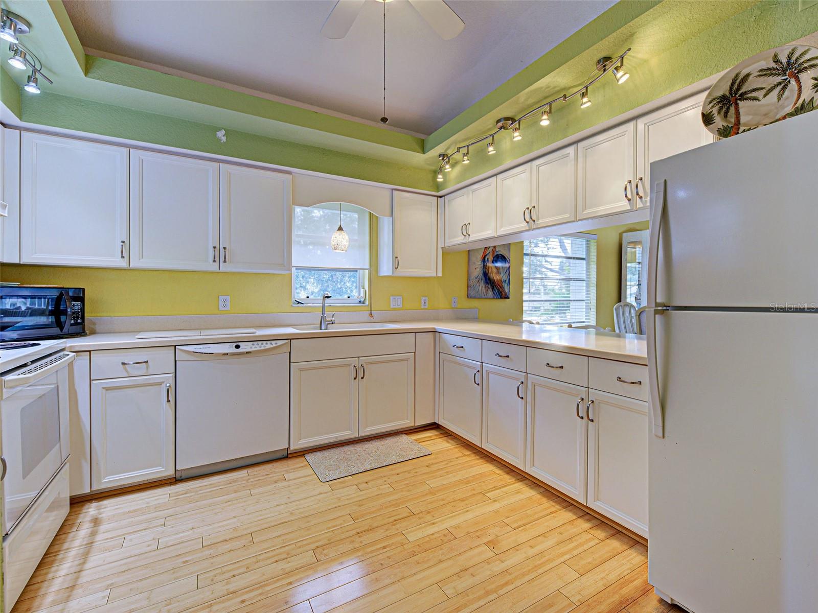 1041 CAPRI ISLES BOULEVARD 232