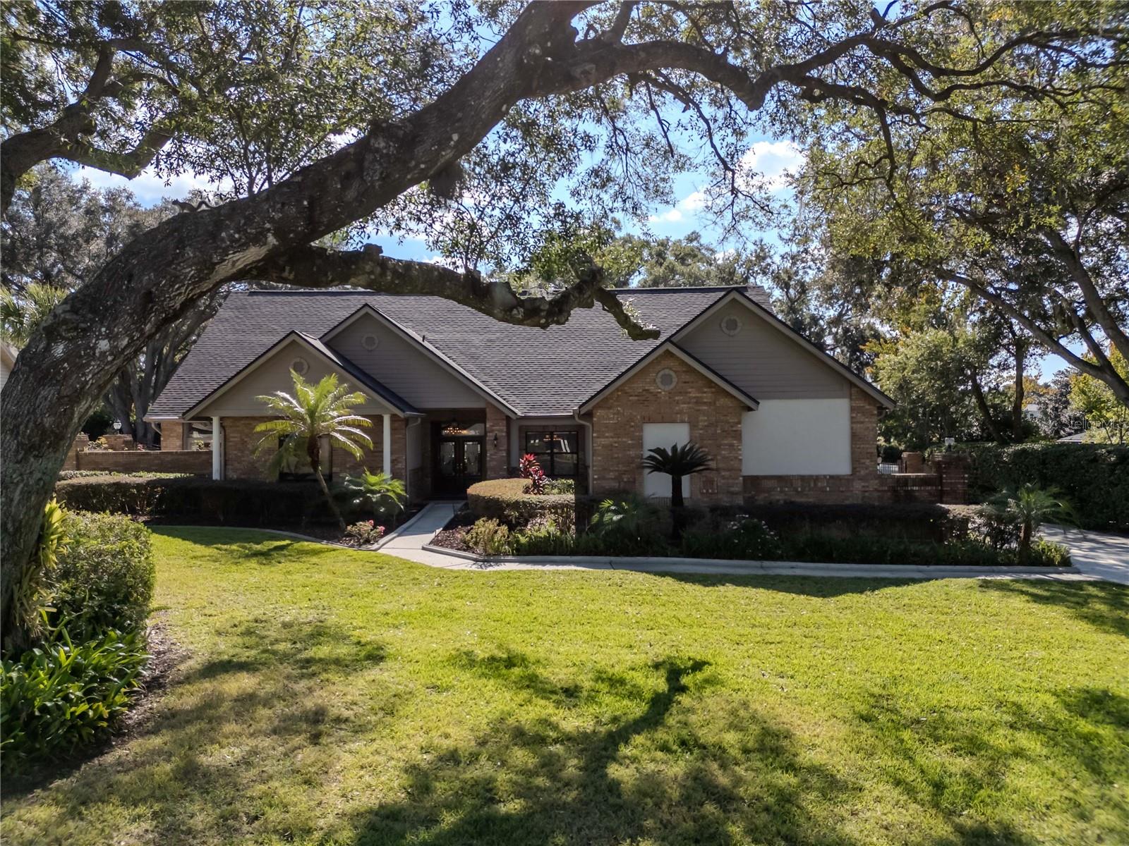 COUNTRY GATE - Residential