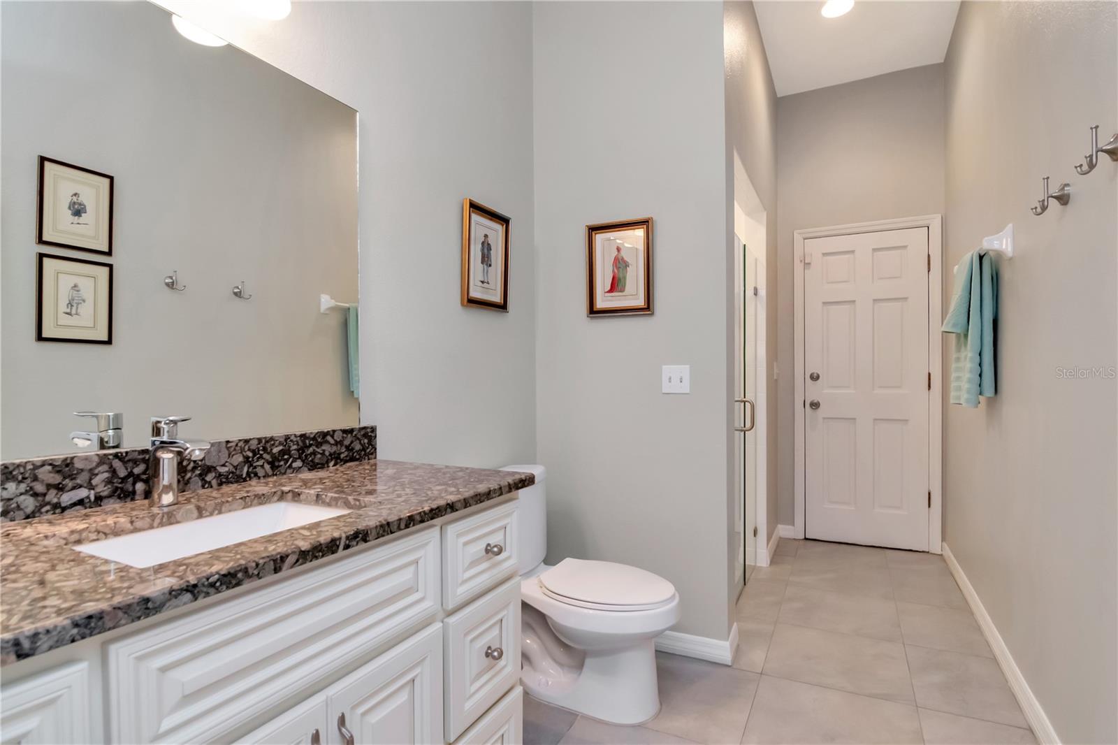 COUNTRY GATE - Residential