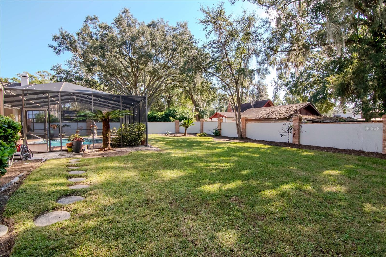 COUNTRY GATE - Residential