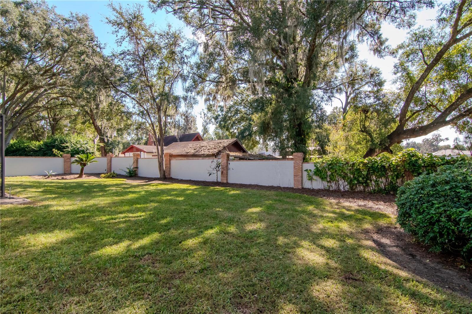 COUNTRY GATE - Residential