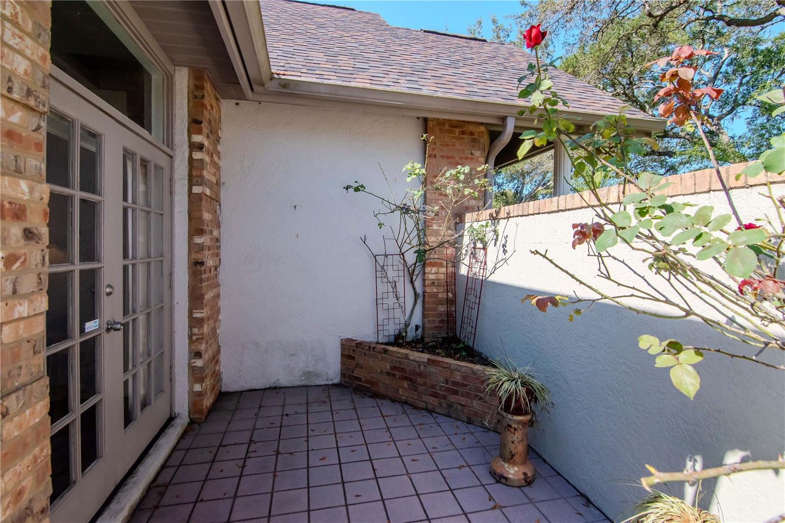 COUNTRY GATE - Residential