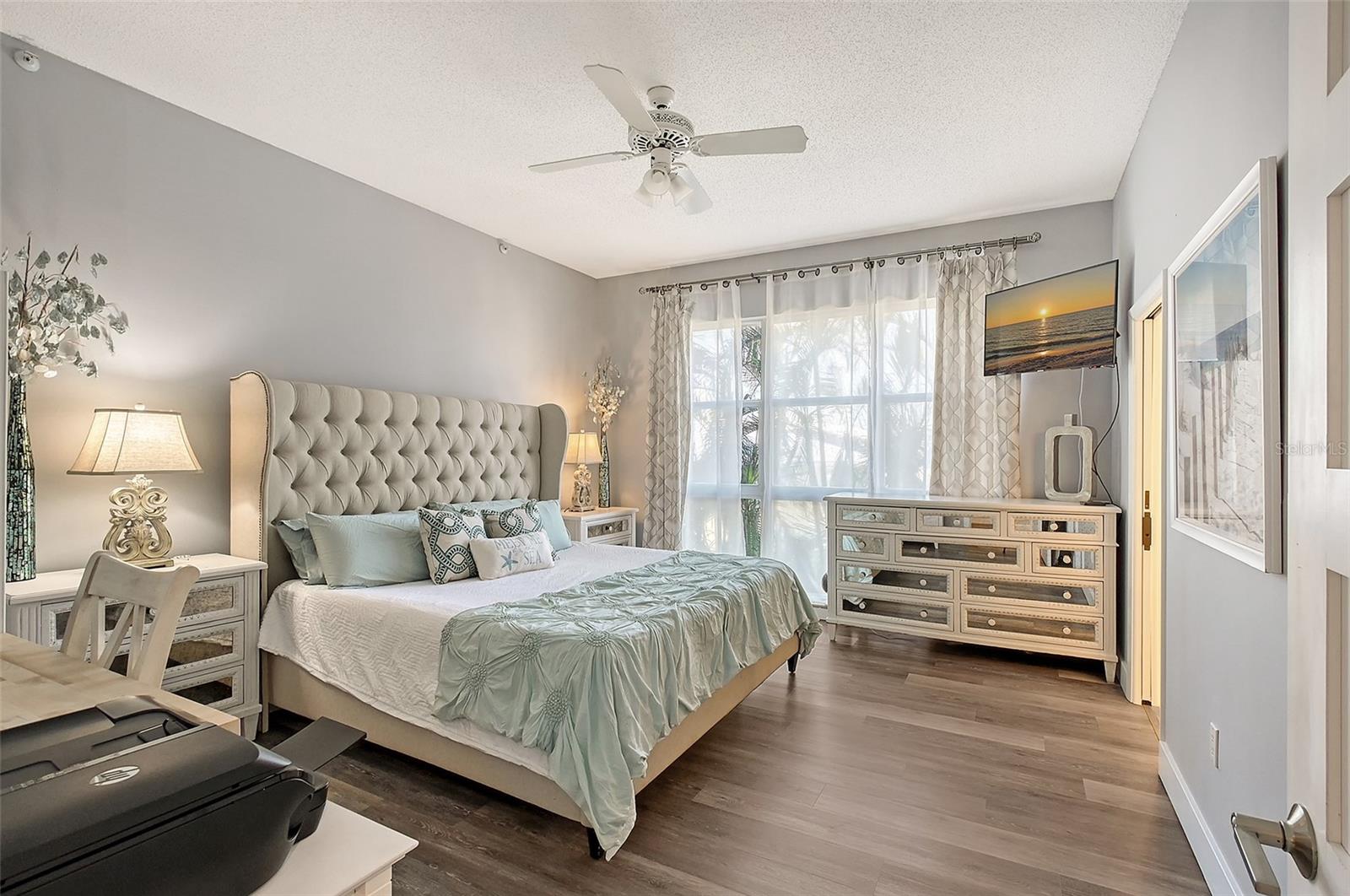 LIDO POINTE - Residential