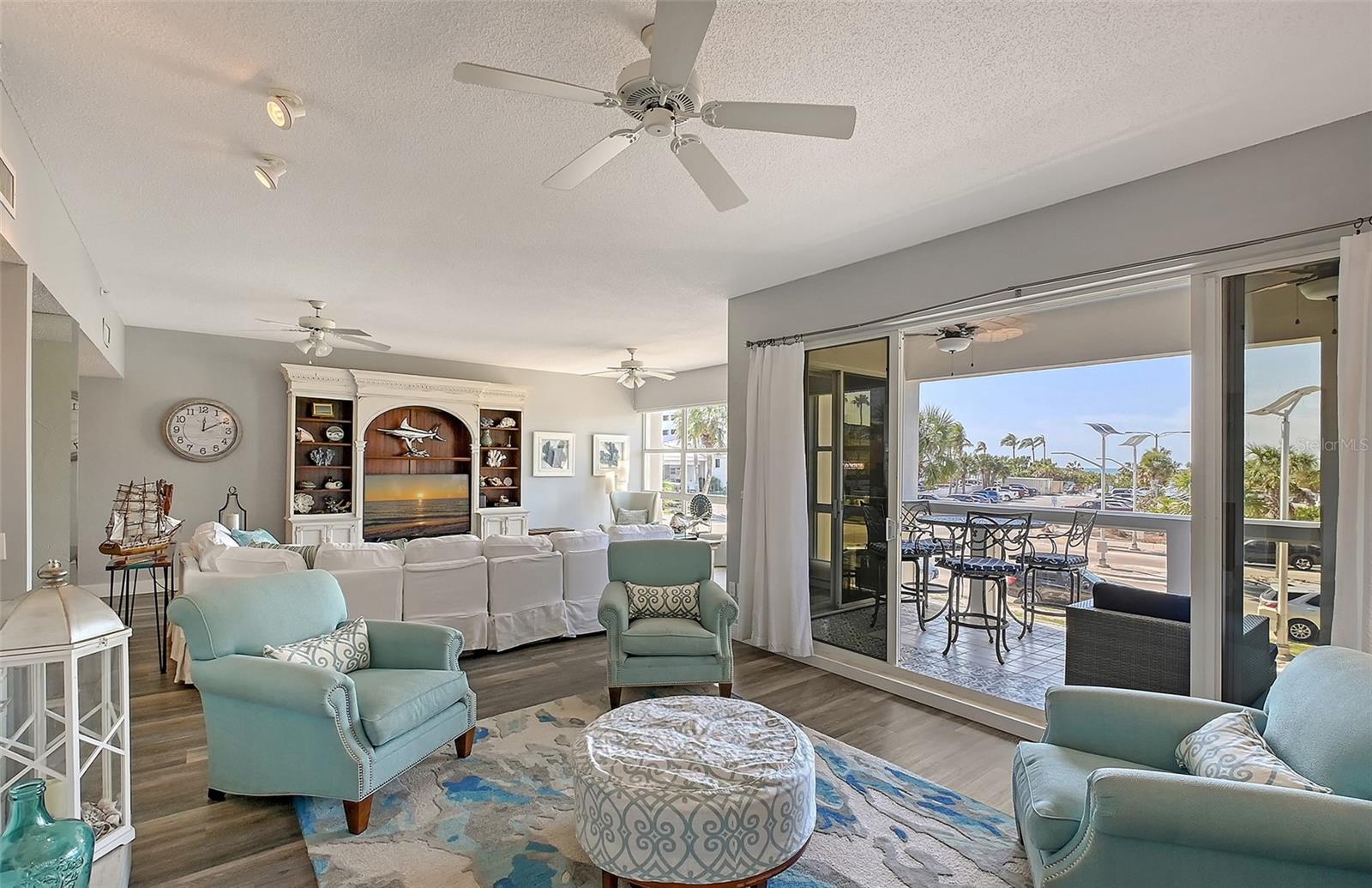 LIDO POINTE - Residential