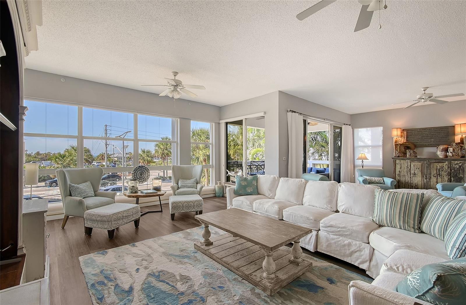LIDO POINTE - Residential