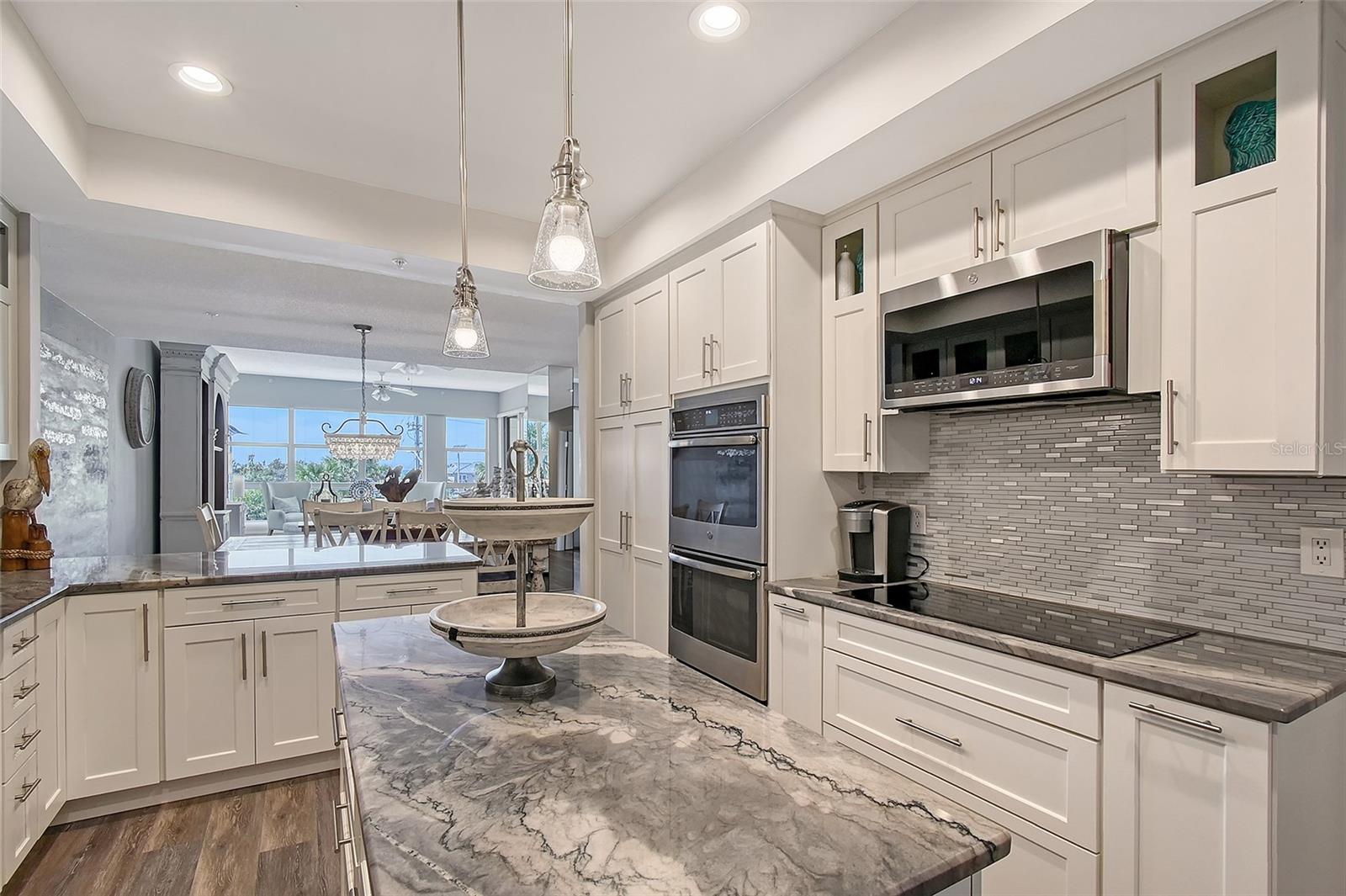 LIDO POINTE - Residential
