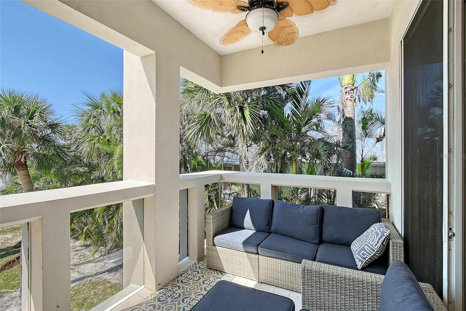 LIDO POINTE - Residential