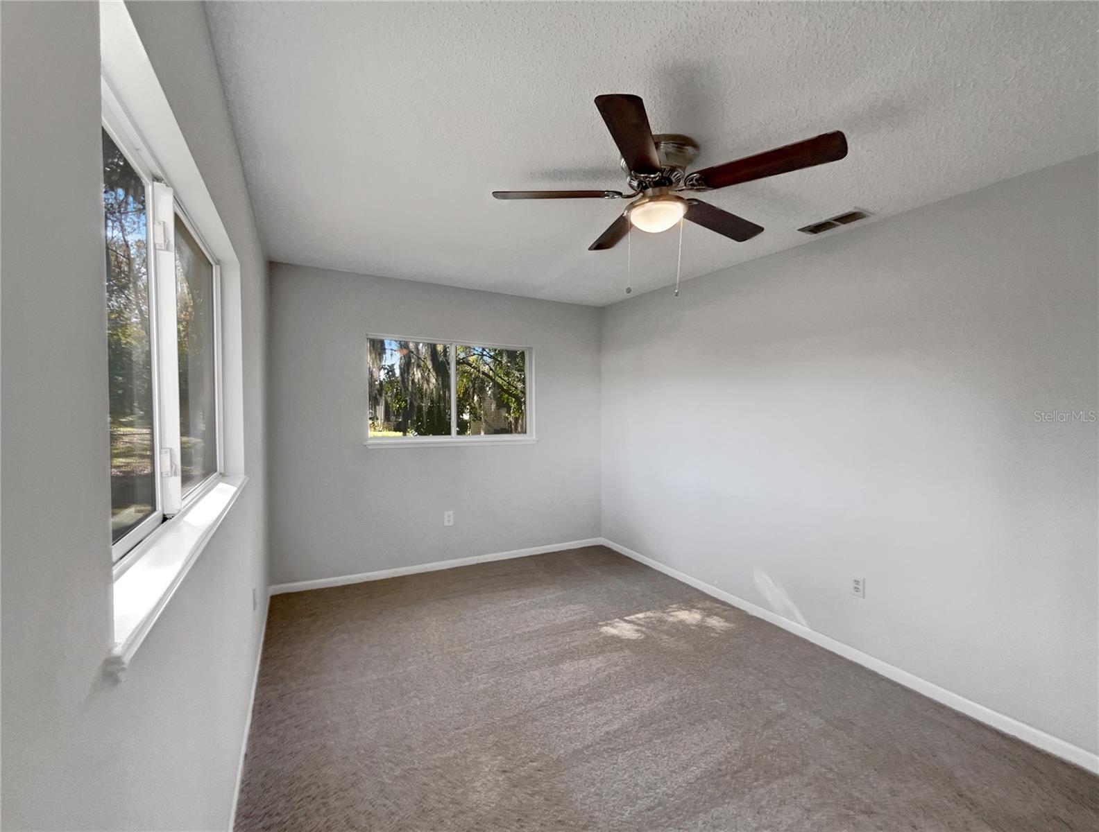 PALM CAY UN 02 & REPLAT/TRACTS - Residential