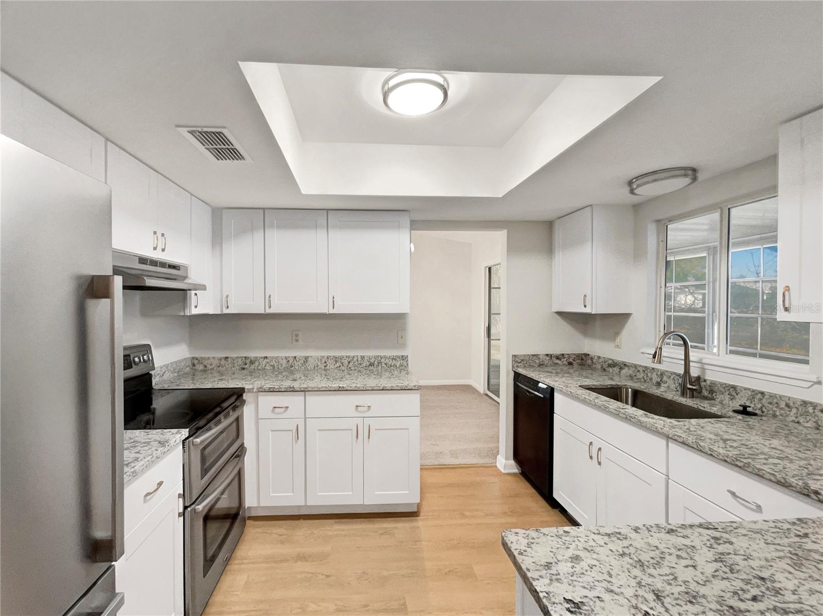 PALM CAY UN 02 & REPLAT/TRACTS - Residential