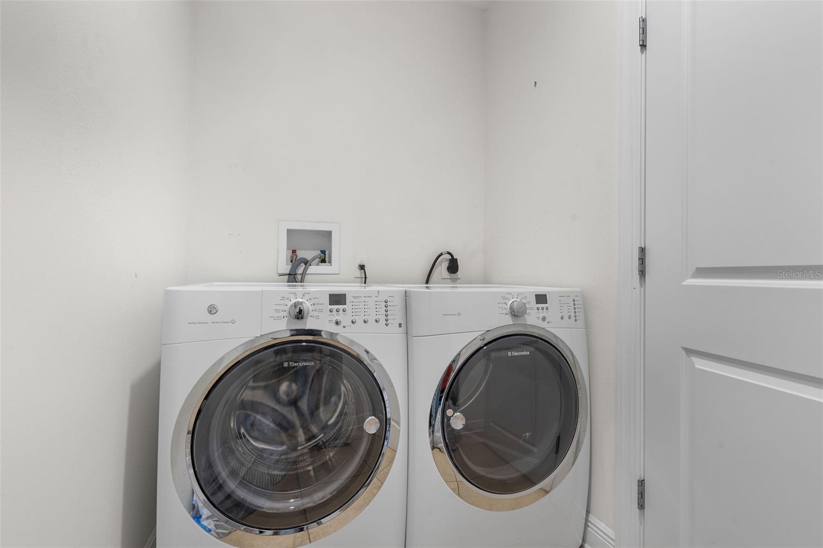 STATION SQUARE CONDO - Residential