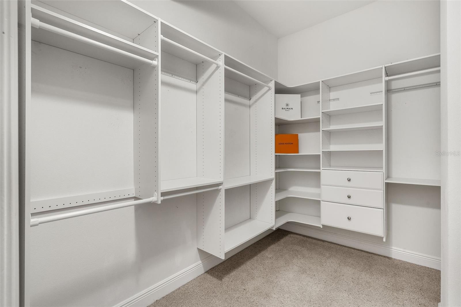 STATION SQUARE CONDO - Residential