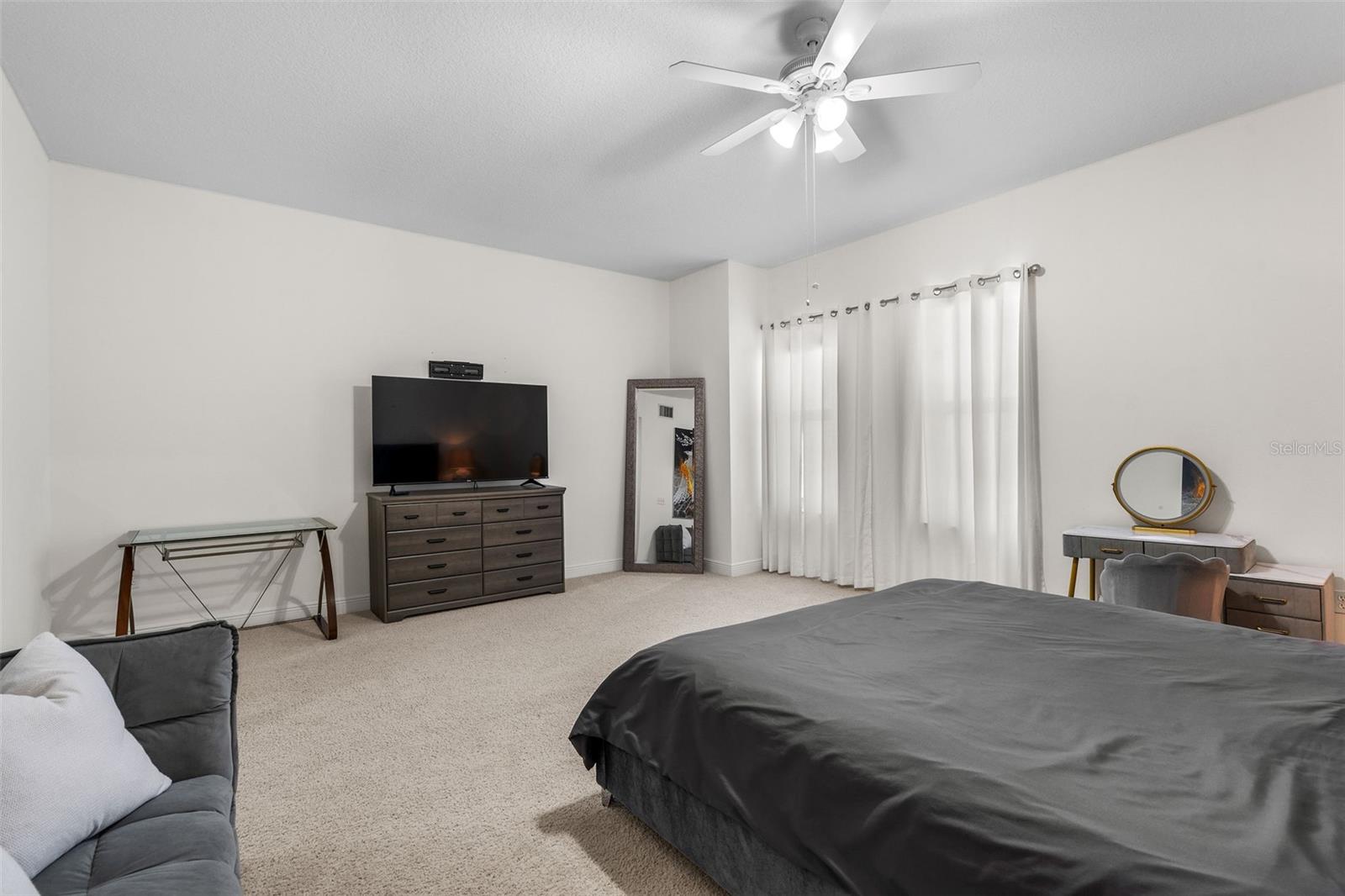 STATION SQUARE CONDO - Residential