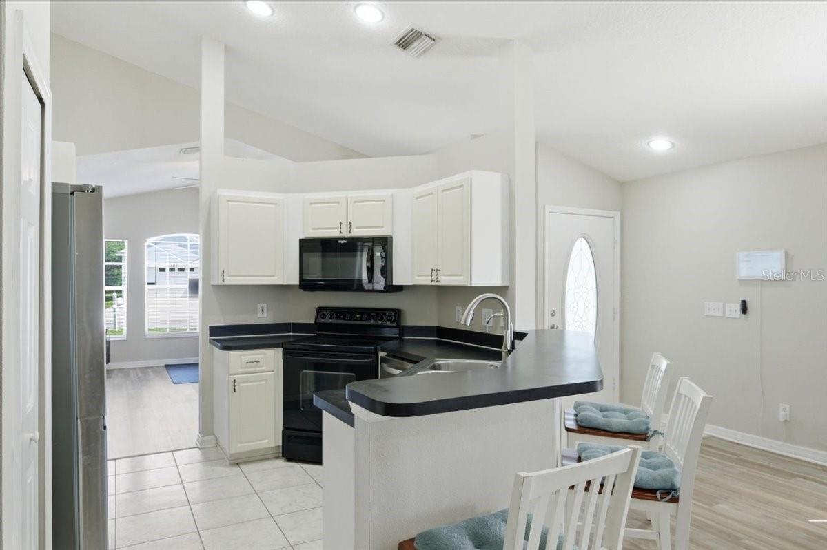 NEW RIVER LAKES PH C02 - Residential