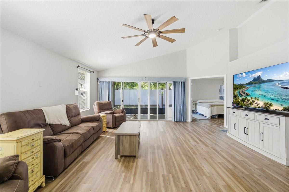 NEW RIVER LAKES PH C02 - Residential