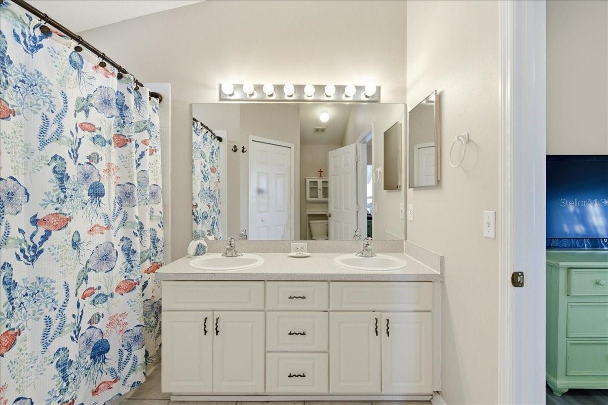 NEW RIVER LAKES PH C02 - Residential