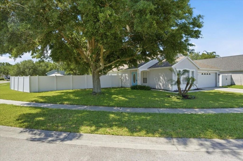 Photo of 5207 New Savannah Circle, Wesley Chapel, FL 33545 (MLS # TB8497819)