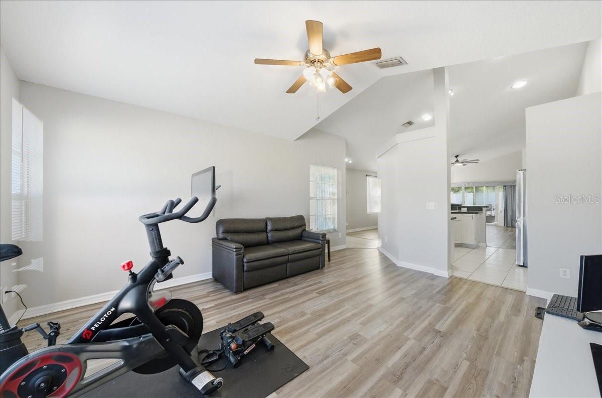 NEW RIVER LAKES PH C02 - Residential