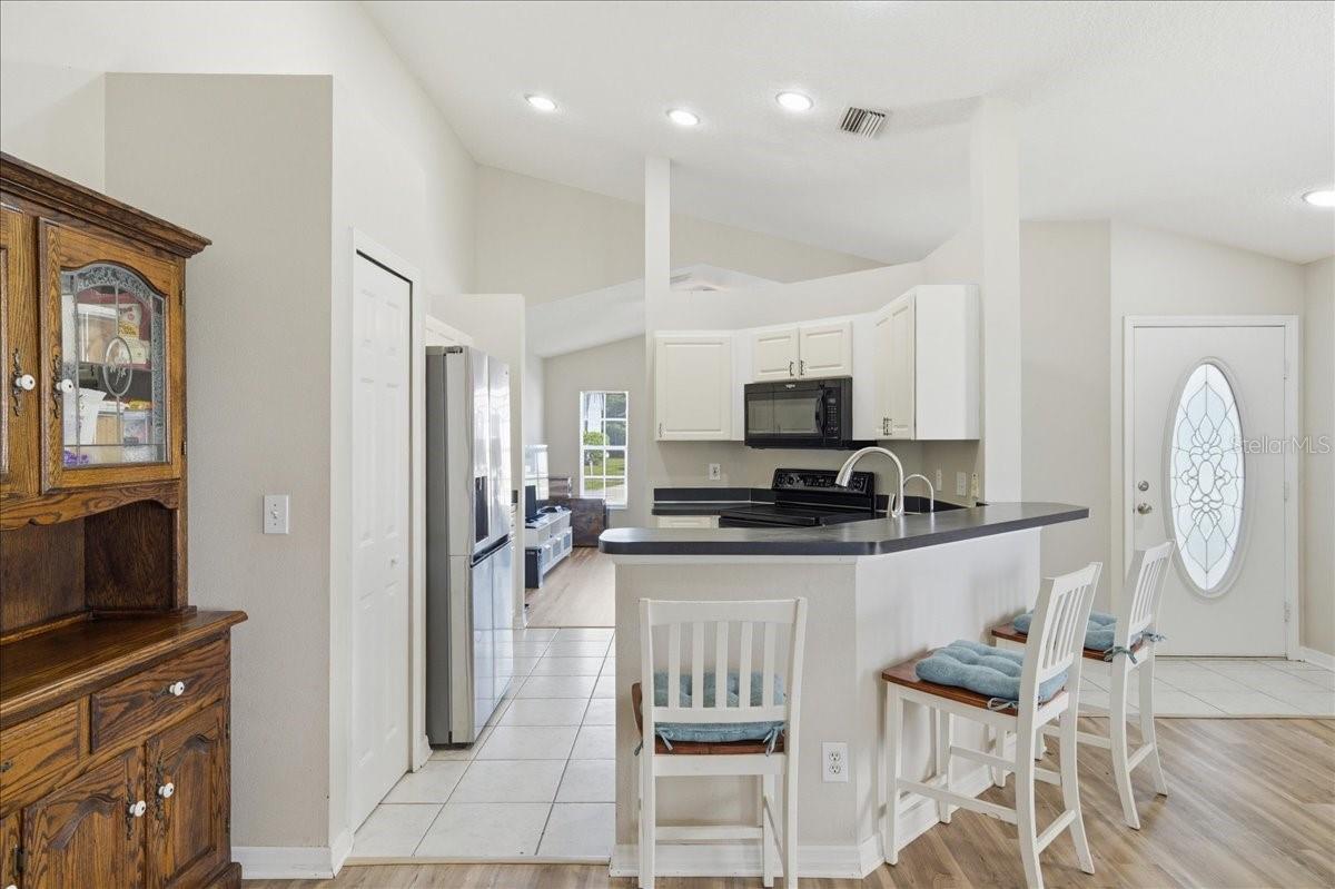 NEW RIVER LAKES PH C02 - Residential