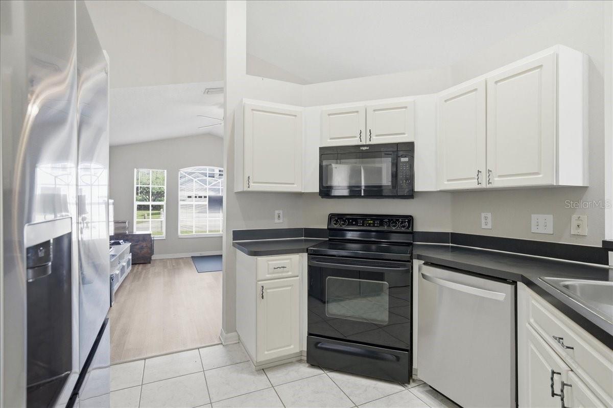 NEW RIVER LAKES PH C02 - Residential