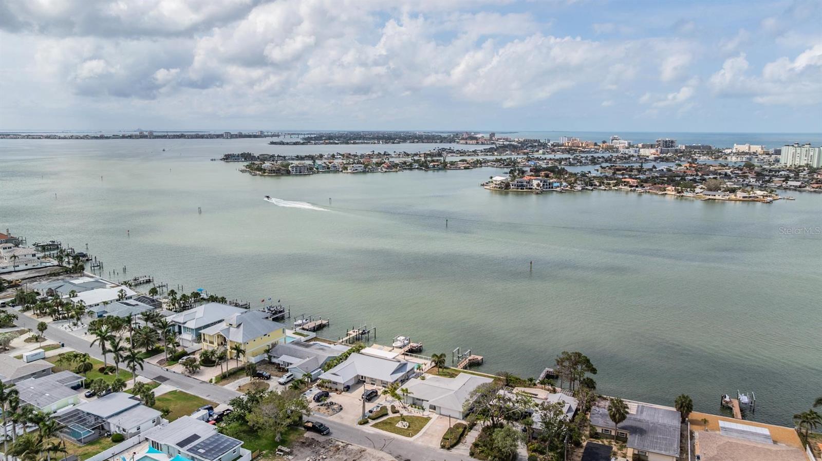 PASADENA ISLE - Residential