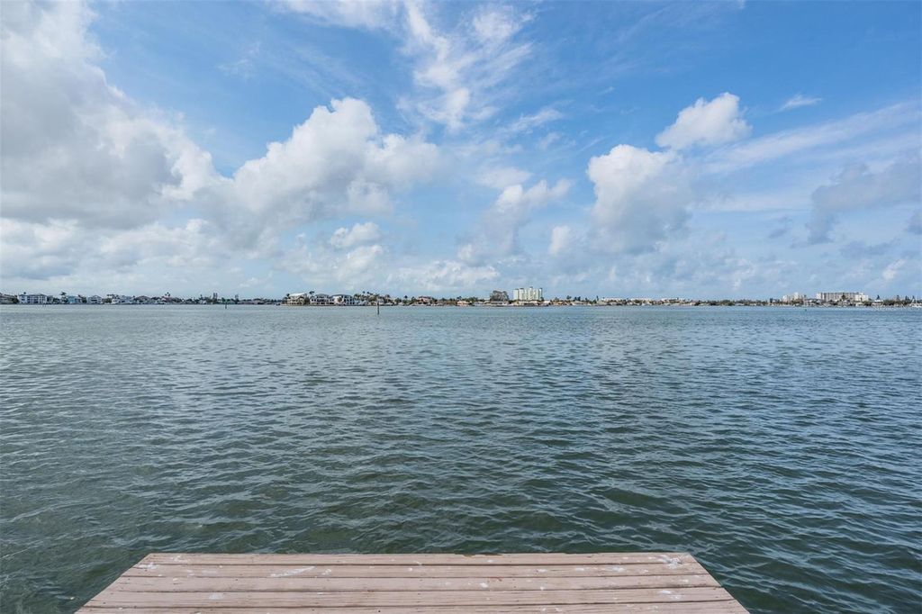 Photo of 7092 S Shore Drive, St Petersburg, FL 33707 (MLS # TB8451948)