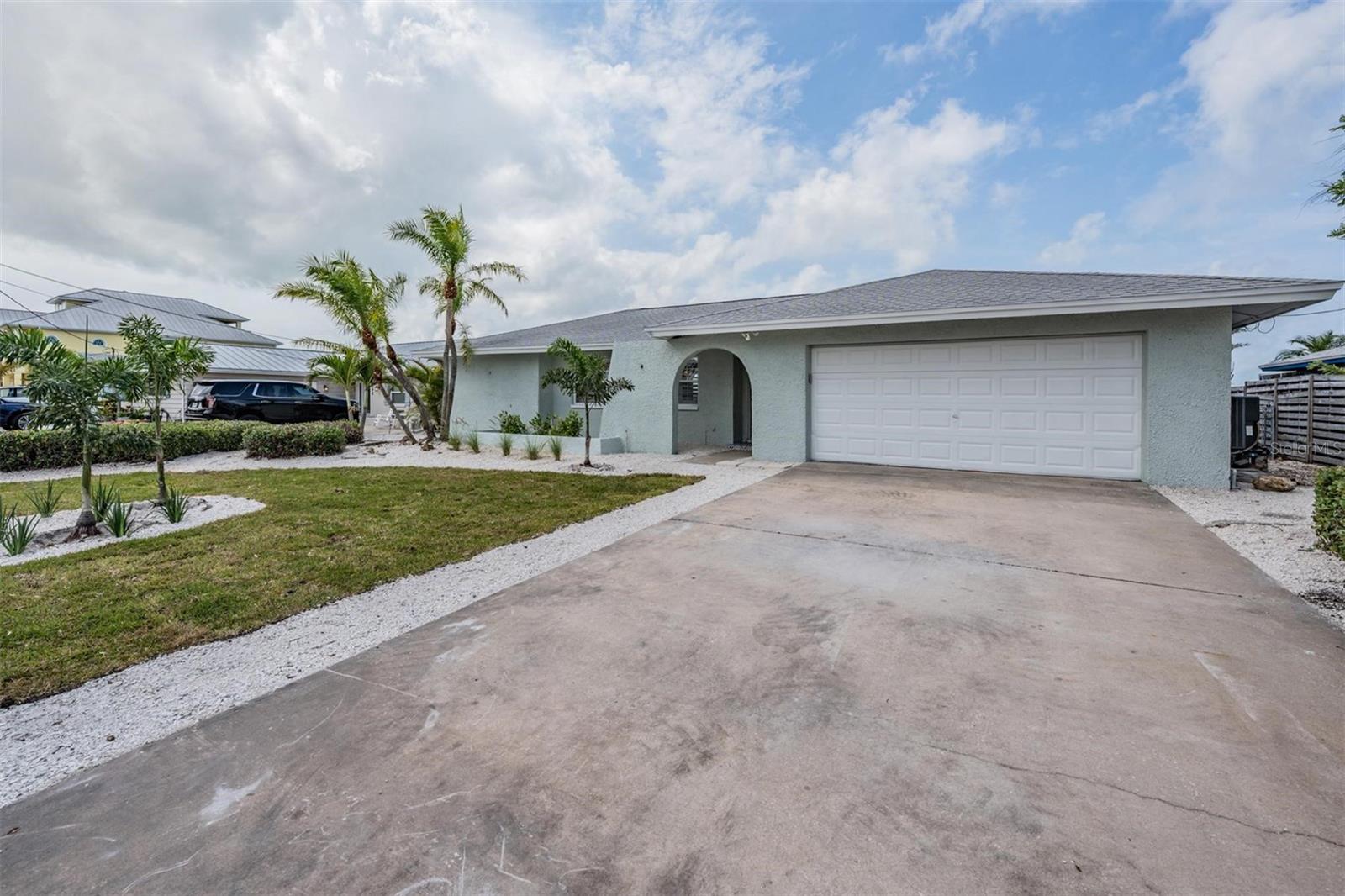 PASADENA ISLE - Residential