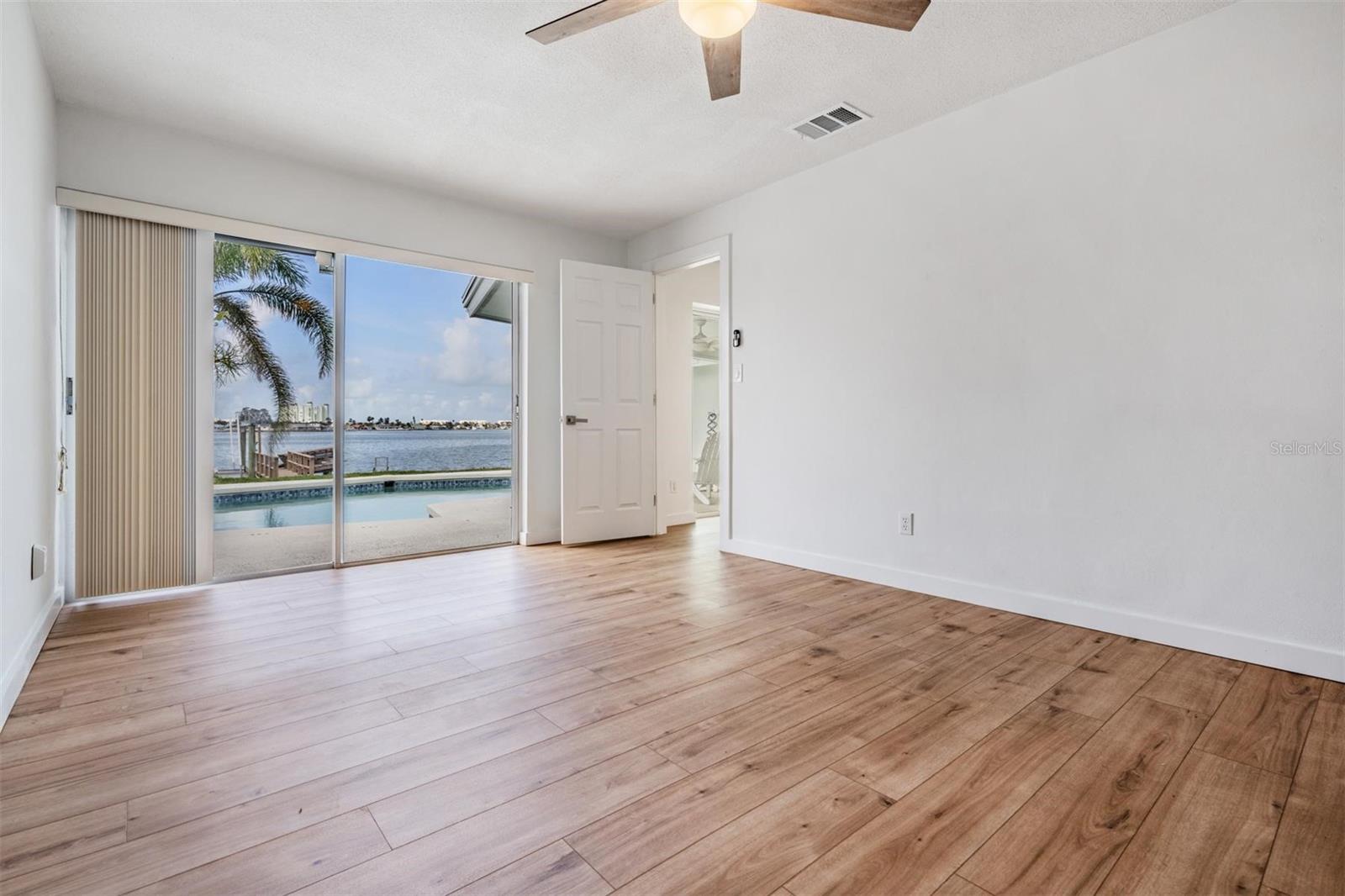 PASADENA ISLE - Residential