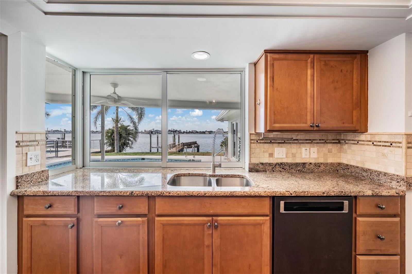 PASADENA ISLE - Residential