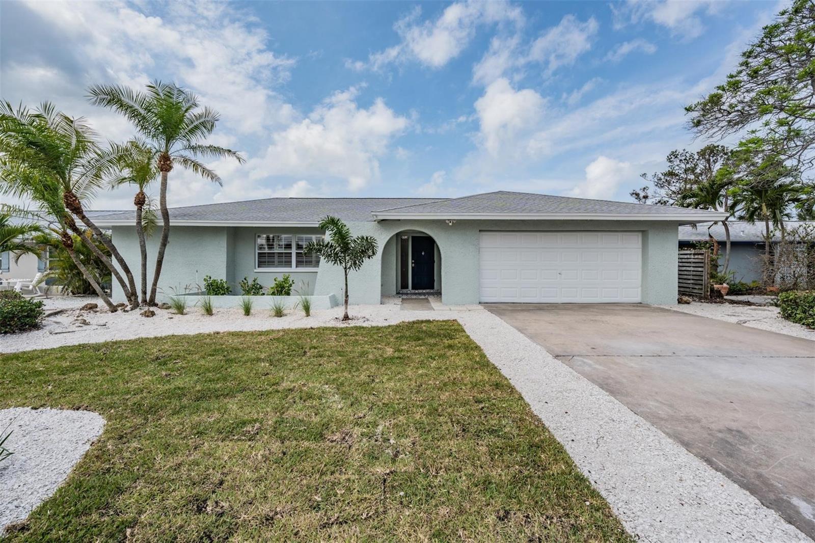 PASADENA ISLE - Residential