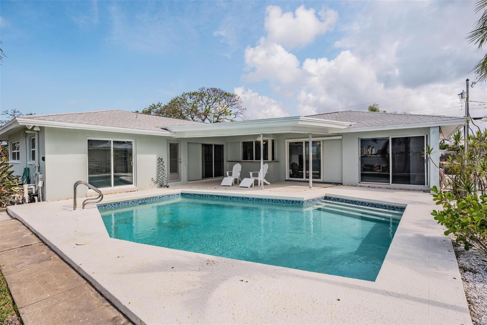 PASADENA ISLE - Residential