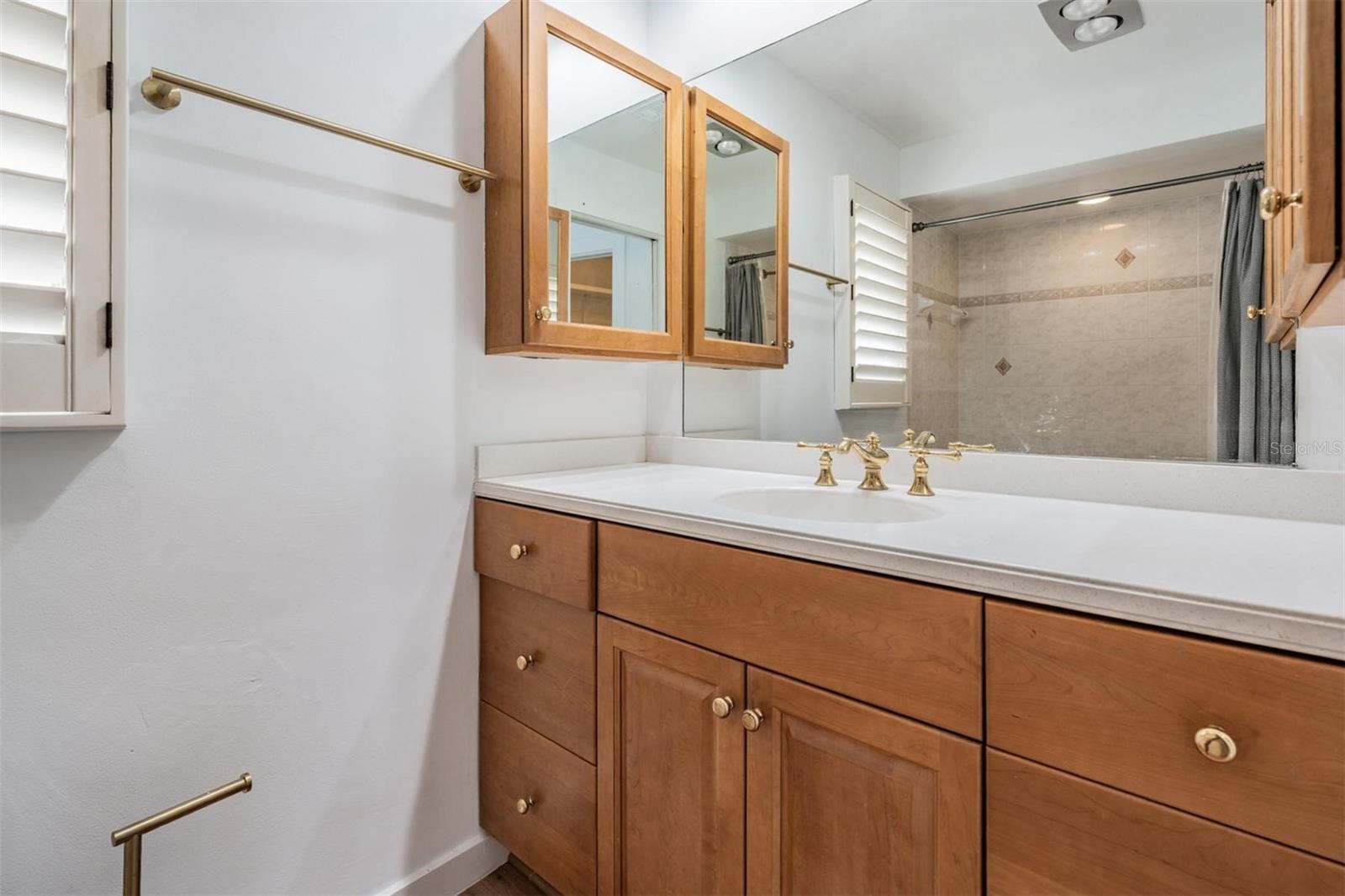 PASADENA ISLE - Residential