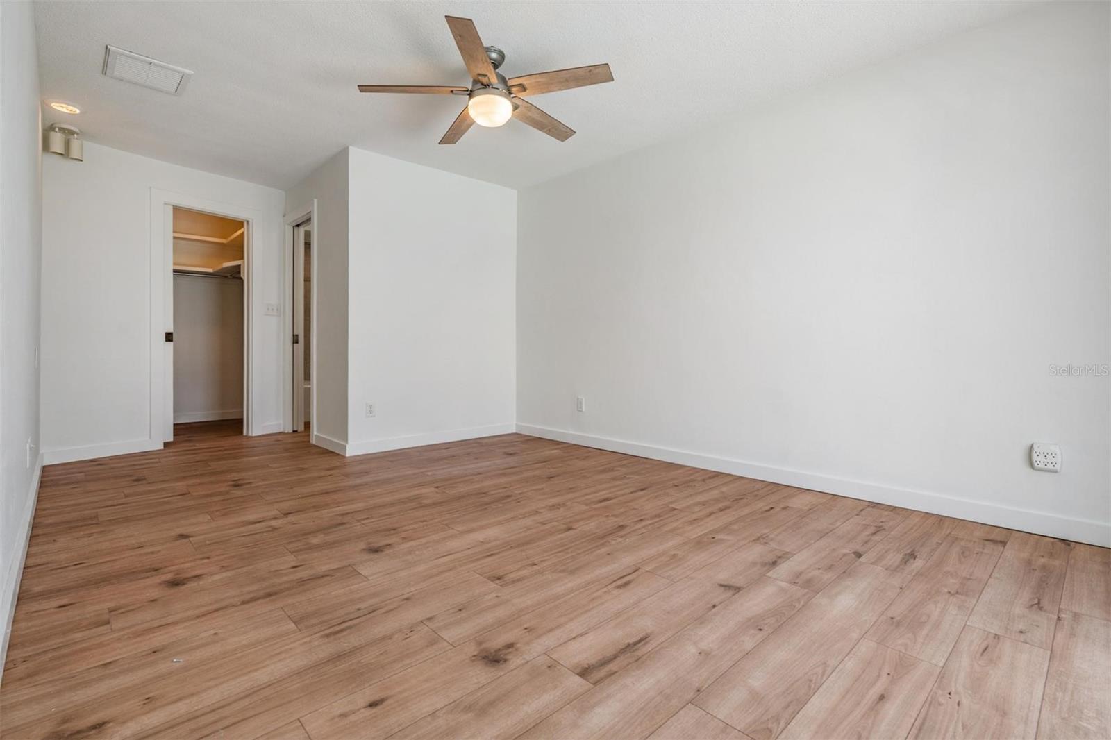 PASADENA ISLE - Residential