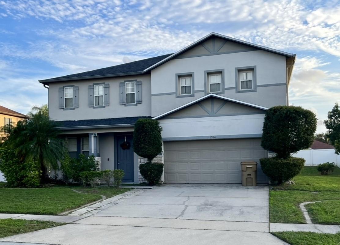 Welcome to your next rental home! This stunning 4-bedroom, 2.5-bathroom, two-story house in the gated community of Neptune Pointe is now available. Conveniently located near the Florida Turnpike, Highway 192, and Neptune Road, this home offers easy access to everything.
Step inside to a beautiful tiled entryway leading to spacious living and dining areas. The kitchen is a chef's dream with ample counter and cabinet space, a closet pantry, and a breakfast bar. The first floor also features a handy half bathroom and an attached garage.
Upstairs, you'll find a cozy loft, perfect for a home office or extra living space, along with all four bedrooms and two full bathrooms. The master suite boasts a luxurious en-suite bathroom with a shower/tub combo and a walk-in closet.
This home is a must-see and won't be on the market for long. Contact me today to schedule a tour and make this beautiful house your new rental home!