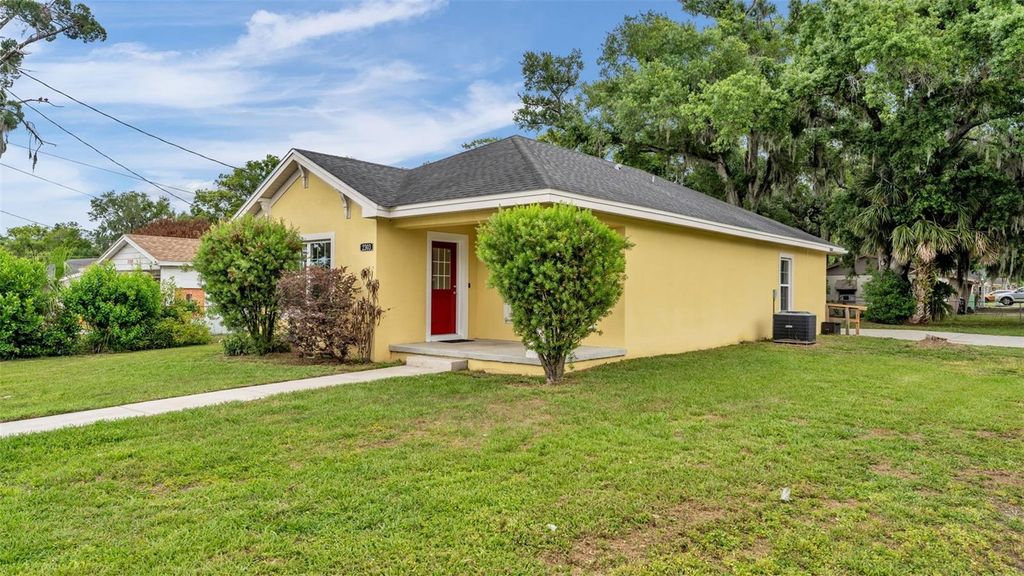 Photo of 2303 N Florida Avenue, Lakeland, FL 33805 (MLS # L4961381)