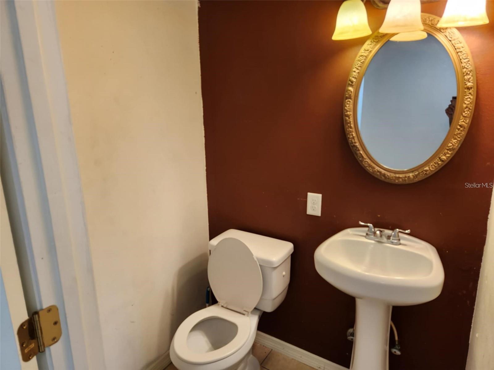 FAIRWAY OAKS - Residential