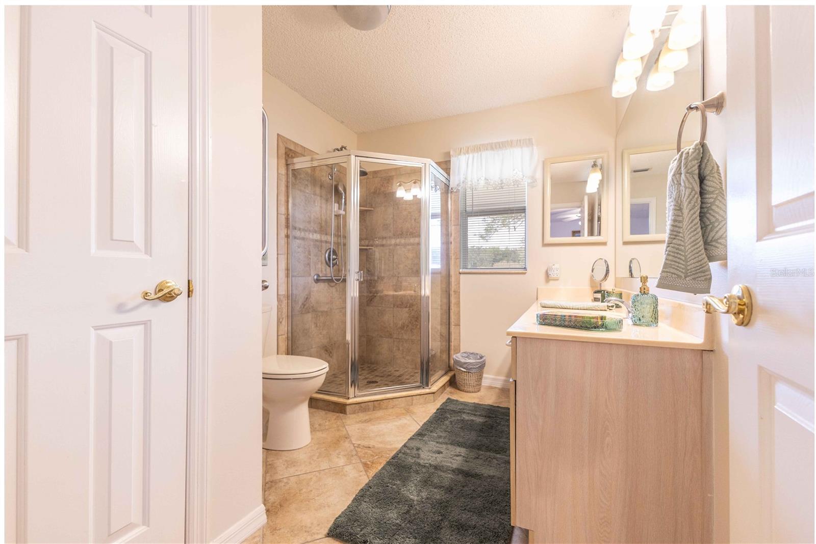 LADY LAKE ORANGE BLOSSOM GARDENS UNIT 07 - Residential