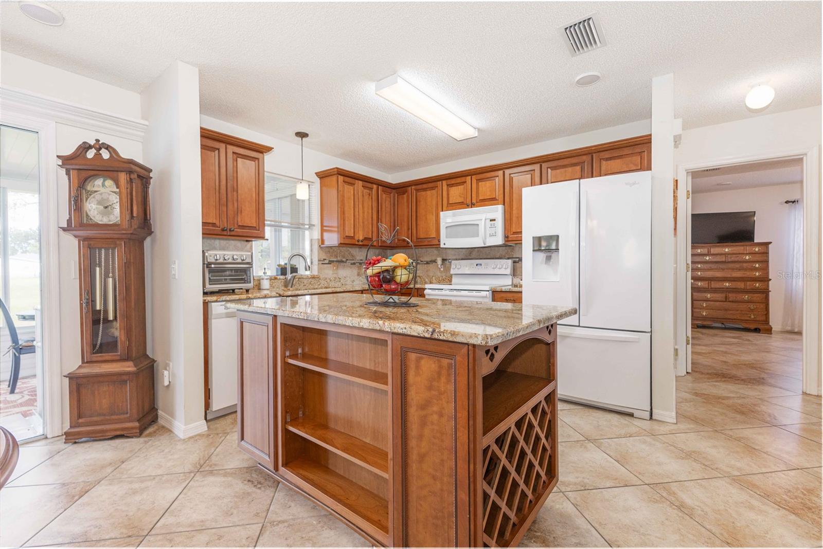 LADY LAKE ORANGE BLOSSOM GARDENS UNIT 07 - Residential