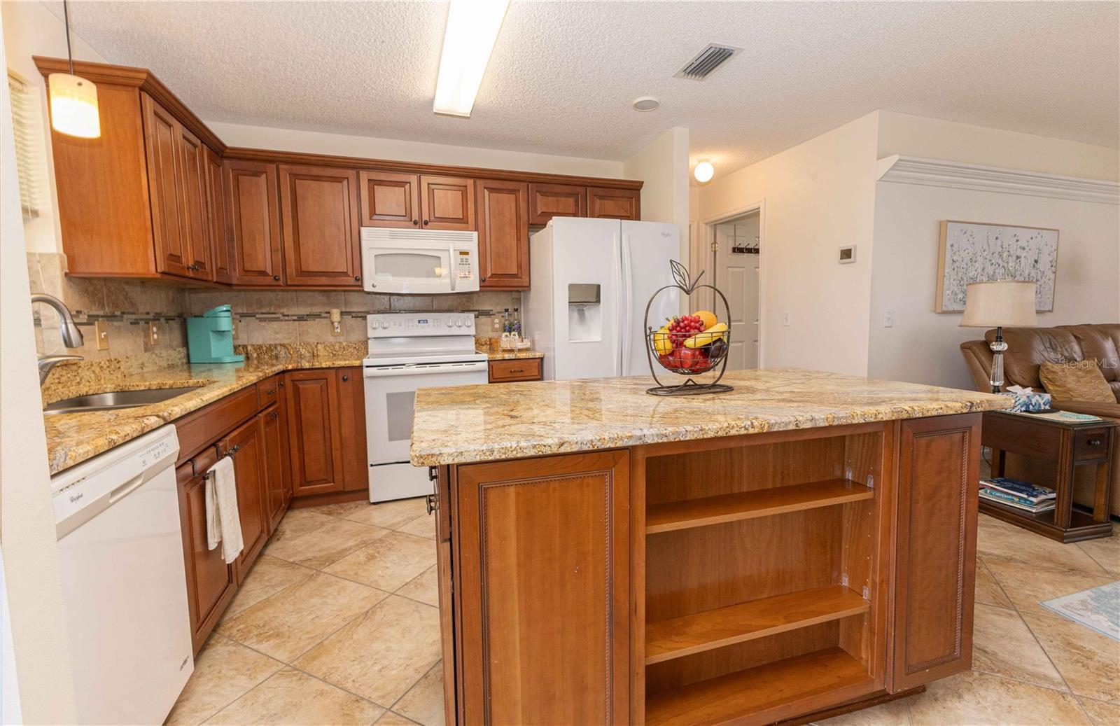 LADY LAKE ORANGE BLOSSOM GARDENS UNIT 07 - Residential
