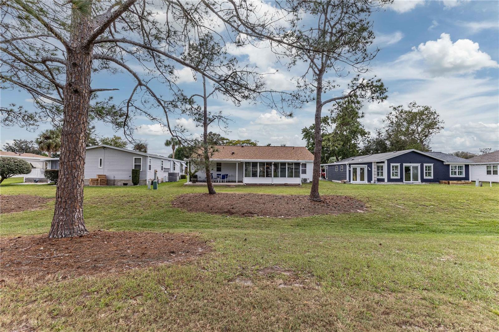LADY LAKE ORANGE BLOSSOM GARDENS UNIT 07 - Residential