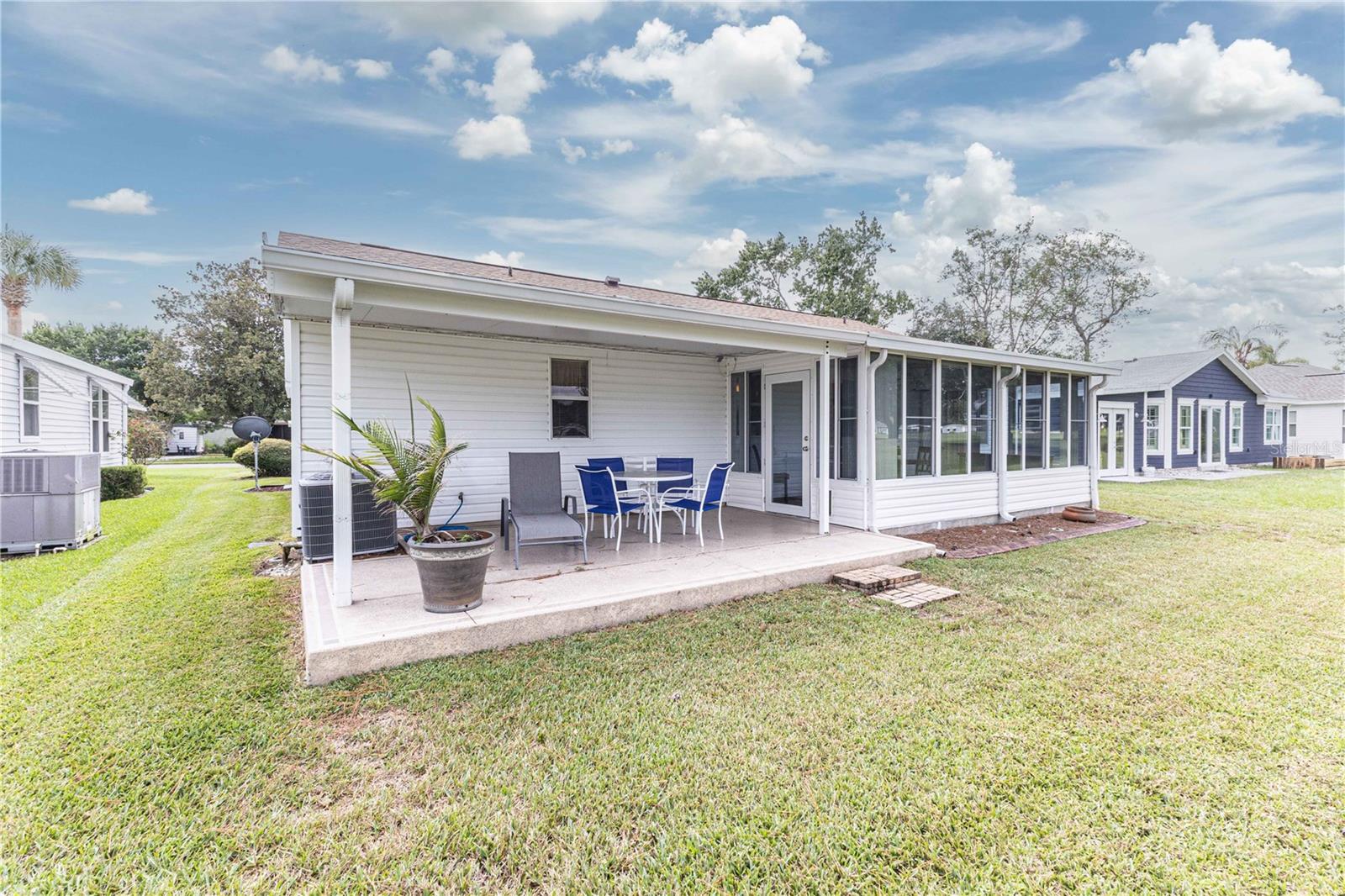 LADY LAKE ORANGE BLOSSOM GARDENS UNIT 07 - Residential