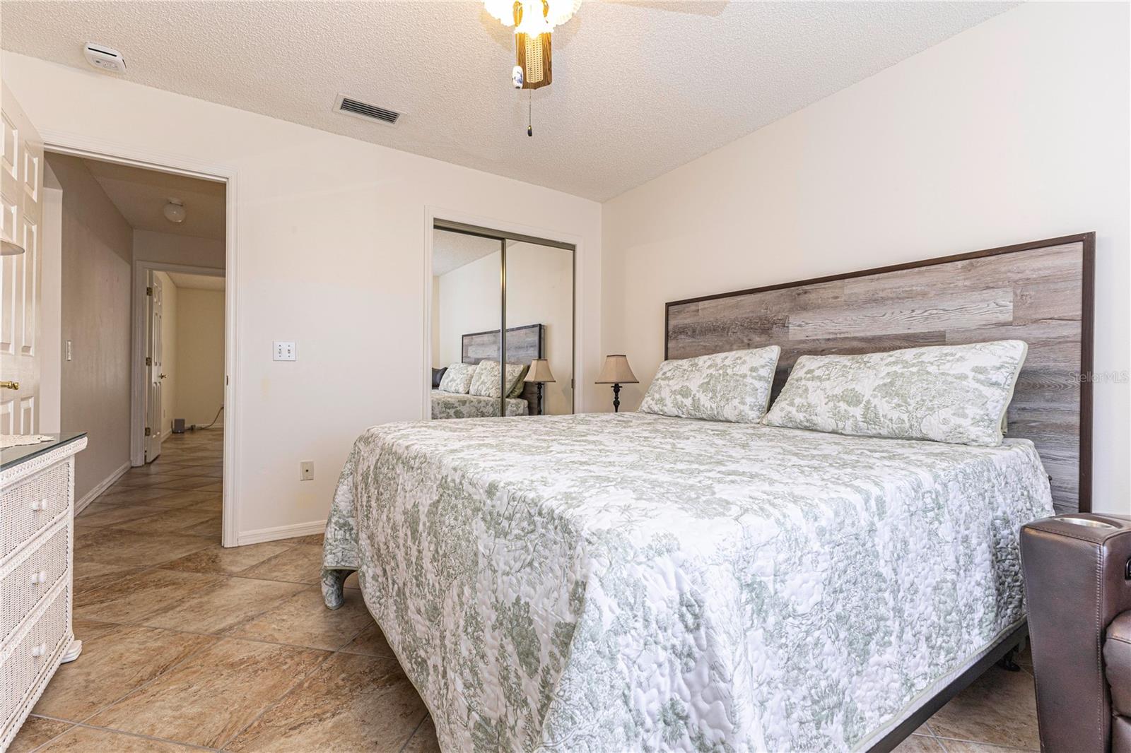 LADY LAKE ORANGE BLOSSOM GARDENS UNIT 07 - Residential