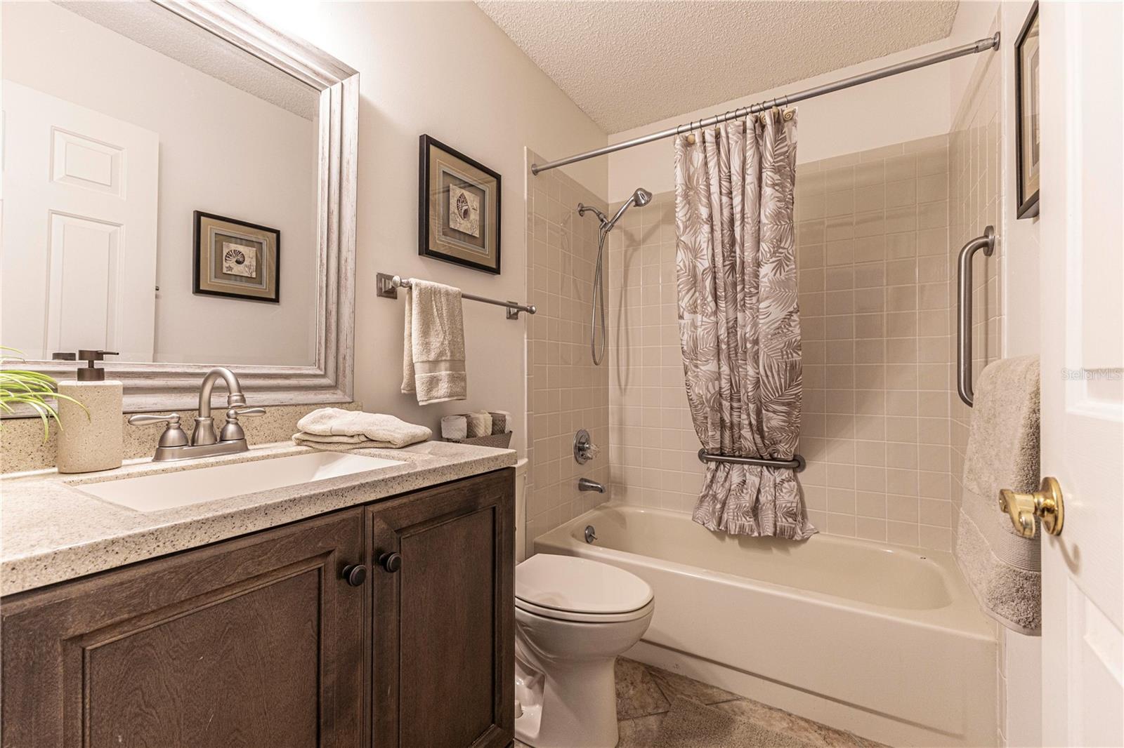 LADY LAKE ORANGE BLOSSOM GARDENS UNIT 07 - Residential