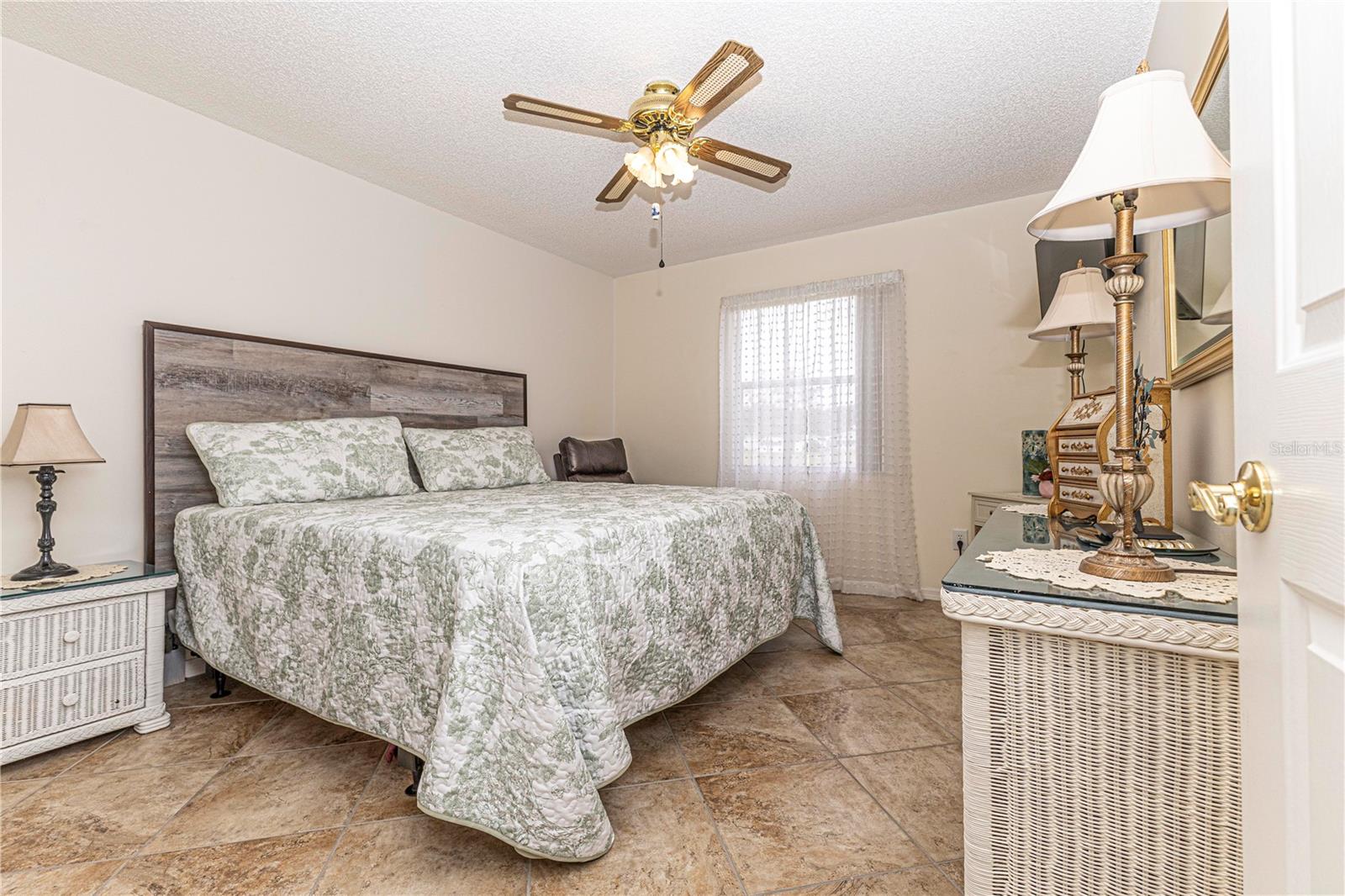 LADY LAKE ORANGE BLOSSOM GARDENS UNIT 07 - Residential
